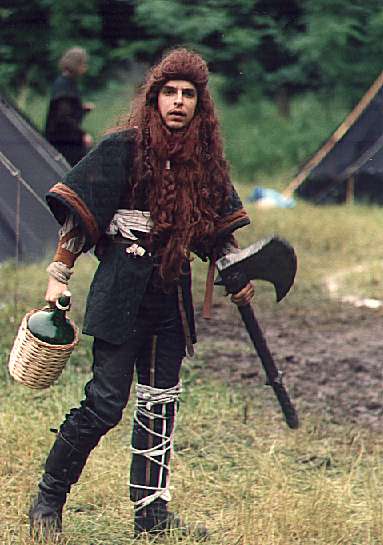 22-Kampfzwerg1.jpg (34432 Byte)