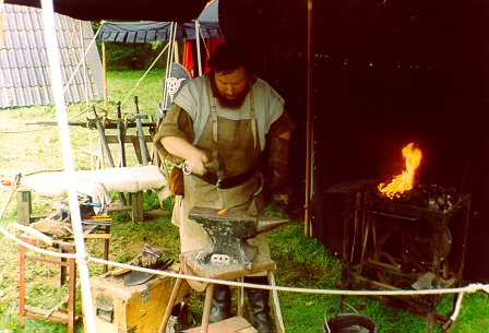 Thorgrim_schmieden.jpg (43502 Byte)