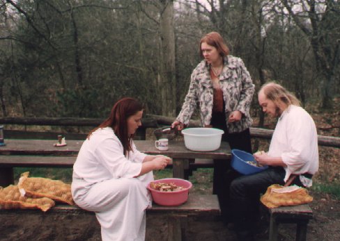 Kuechencrew.jpg (40704 Byte)