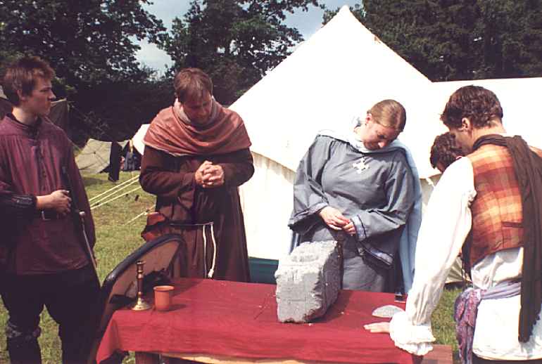 01-36-Raetselstein.jpg (39739 Byte)