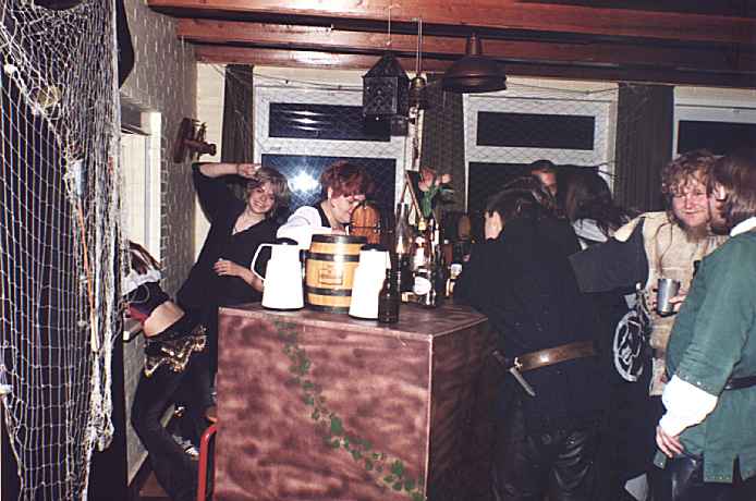 b-30-Tresen.jpg (41424 Byte)