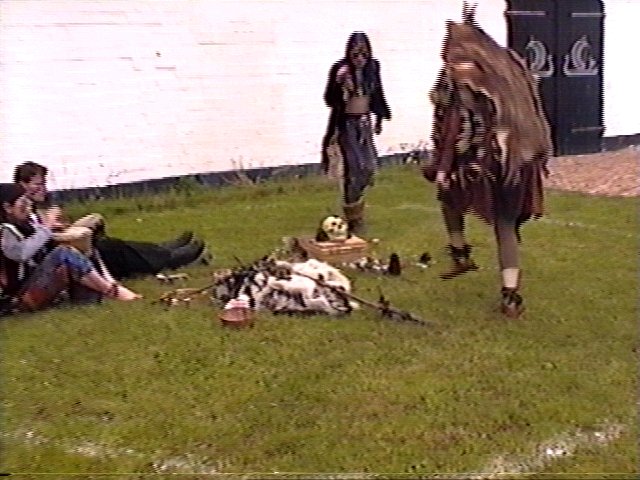 hs2Ritual3.jpg (71140 Byte)