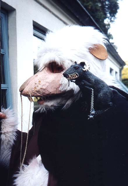 03-29-SkavenmitKampfratte.jpg (26354 Byte)