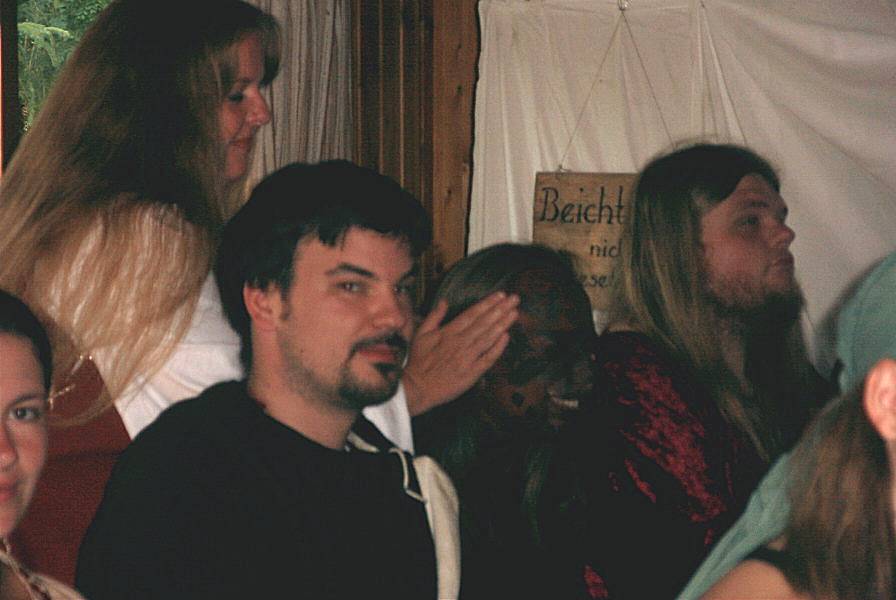 d-169-TaranSilkMob.jpg (52585 Byte)