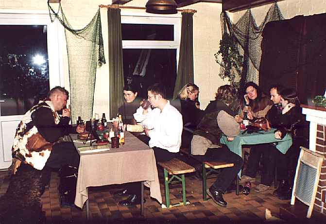 01-36-Taverne4.jpg (38476 Byte)