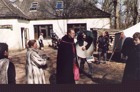 Tragen2.jpg (58758 Byte)