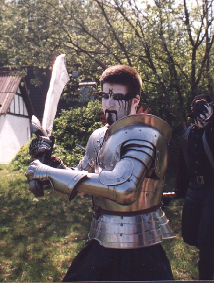 dunkelkrieger1.jpg (68363 Byte)