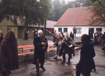 Untote1.jpg (35967 Byte)