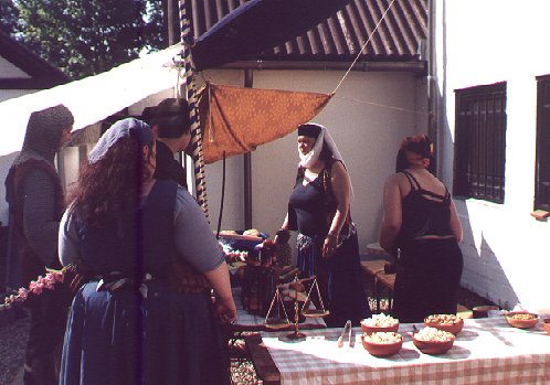 02-08-Basar.jpg (46020 Byte)