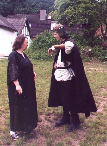 03-05-ClaudiaKevin.jpg (59241 Byte)