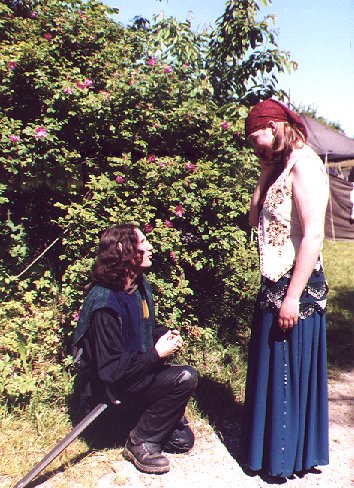 04-04-KimundihrHeld.jpg (84714 Byte)