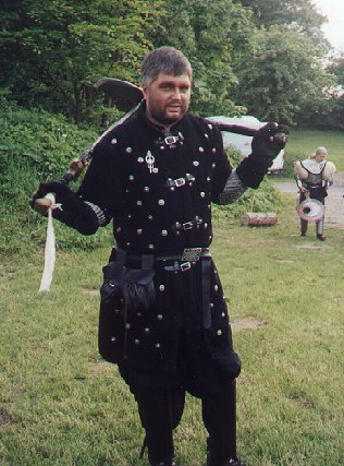 a-27-SirAshtor.jpg (46737 Byte)