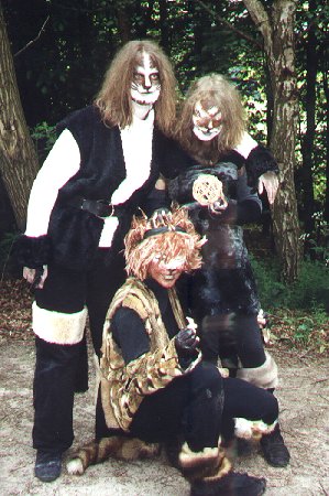 b-30-Cats.jpg (49825 Byte)